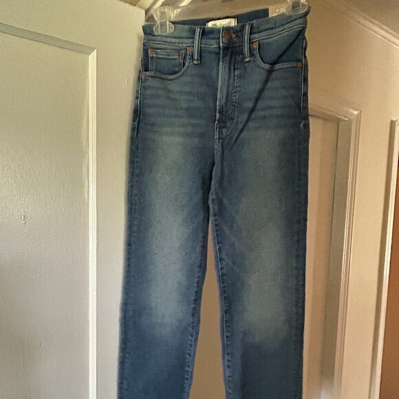 Madewell The Perfect Vintage Jean in Melgrove Wash - Picture 4 of 6